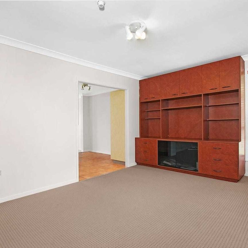 Well Presented Three Bedroom Home! - Photo 1