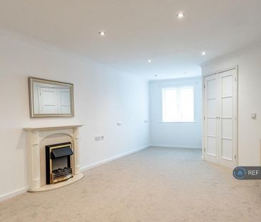 1 bedroom flat to rent - Photo 6