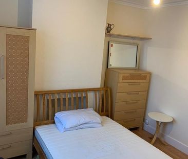 Room in a Shared House, Stanley Road, N15 - Photo 1