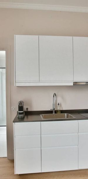 Location appartement, Paris 9ème (75009), 1 pièce, 21 m², ref 84886886 - Photo 1