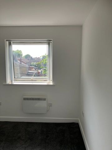 2 Bed Flat, Kirk Beston Close, LS11 - Photo 3