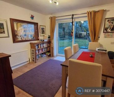 3 bedroom detached house to rent - Photo 3