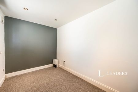 2 bedroom apartment to rent Waverley Road, Southsea, PO5 - Photo 5
