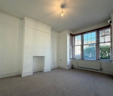 Eriswell Road, Worthing, BN11 2 bedroom flat to rent - Photo 1