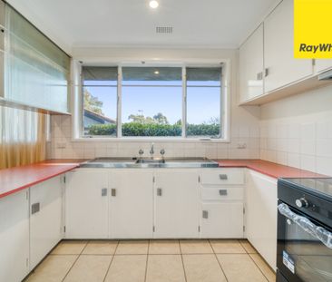 Perfectly Positioned Curtin Home - 6 month lease only - Photo 6