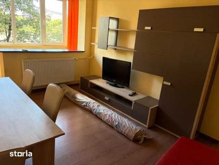 Închiriez apartament 3 camere et 1, decomandat direct de la proprietar - Photo 3