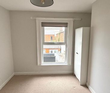 66 Downshire Road, Holywood, BT18 9LY - Photo 2