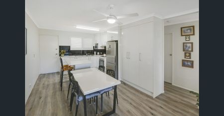 Boutique North-Facing Apartment with Canal Outlook - Photo 5