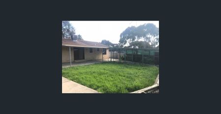 3 BEDROOM FAMILY HOME PLUS LARGE RUMPUS ROOM - Photo 3