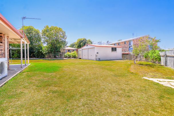 BIG SHED, BIG YARD, ENDLESS POSSIBILITIES - WELCOME TO 11 ALEXANDRA CLOSE! - Photo 1