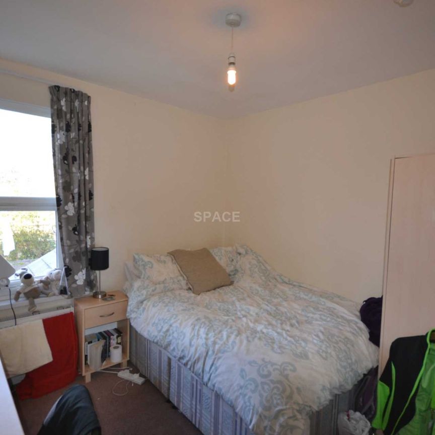 Price £600 pcm - Available Now - Furnished - Photo 1