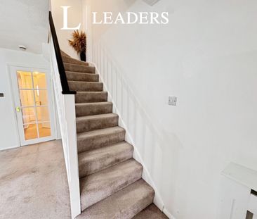 2 bedroom house to rent Challinor, Harlow, CM17 - Photo 1