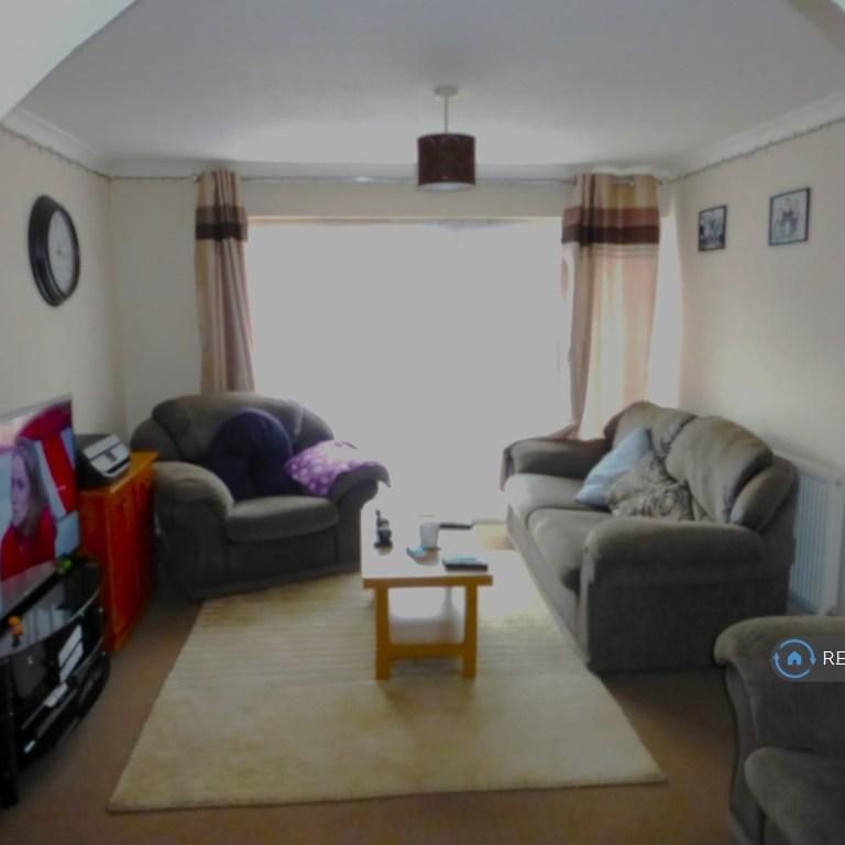 3 bedroom terraced house to rent - Photo 1
