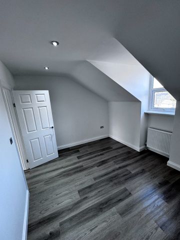 3 Bed Flat, South End, CR0 - Photo 5