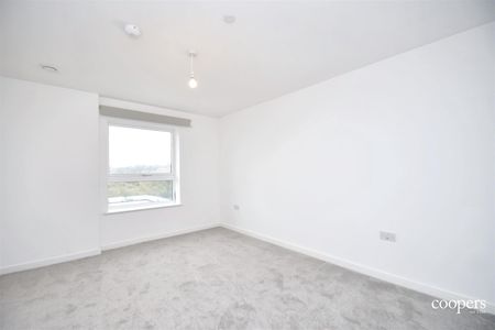 Colnebank Drive, Watford, WD18 - Photo 3