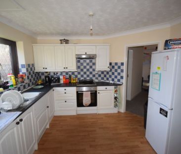 6 Bedroom House To Rent in Talbot Village - £3,120 pcm Tenancy Info - Photo 2