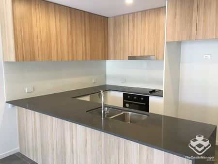 A GORGEOUS MODERN TERRANCE HOME RIGHT IN THE HEART OF ROBINA - Photo 5