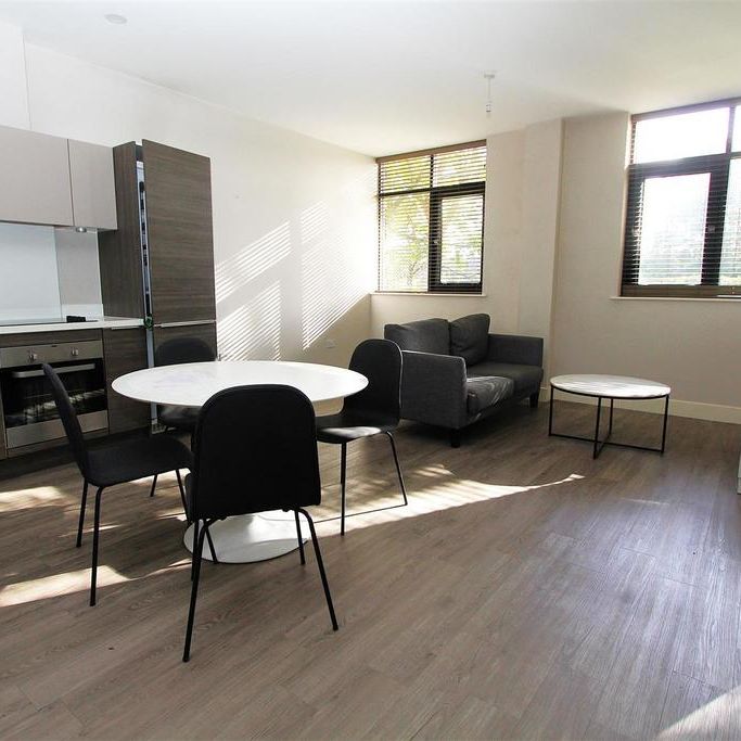 1 bedroom flat to rent - Photo 1