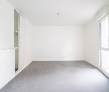 location Appartement F2 DE 48.2m² À MASSY - Photo 1