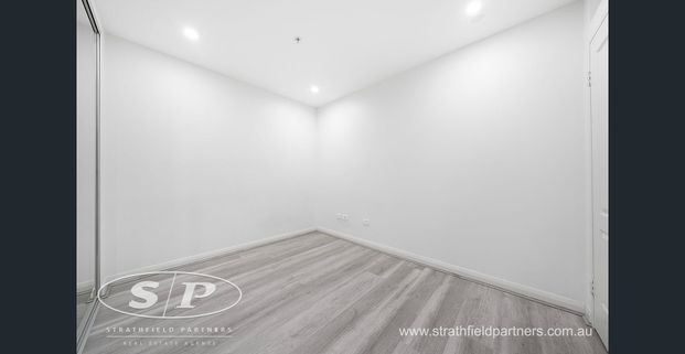 Luxury 1 Bedroom Apartment, Level 8 - Photo 1