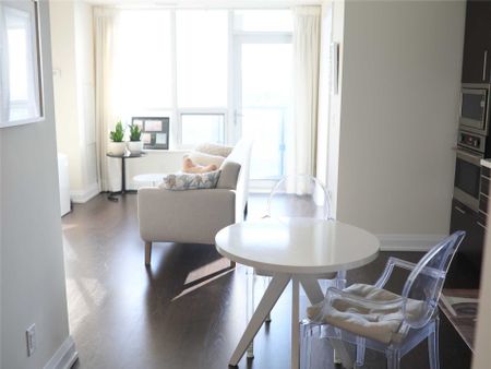 For Lease - 5 Sheppard Avenue Unit# 3019, Toronto, Ontario - Photo 2