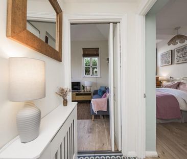 1 bedroom ground floor flat to rent - Photo 2