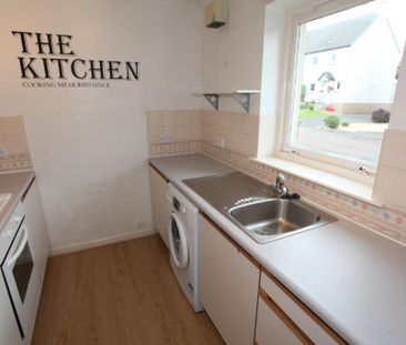 2 bedroom terraced house to rent - Photo 2
