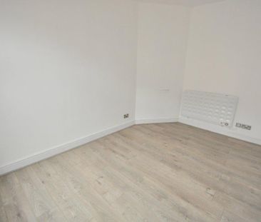 3 bedroom apartment to rent - Photo 5