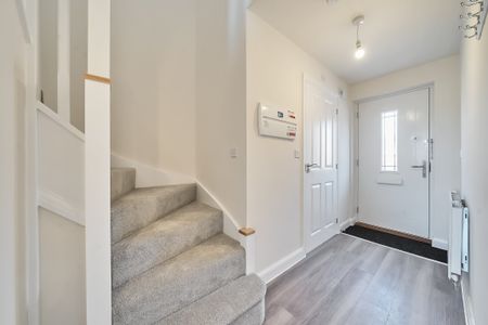 Southwold Drive, Peterborough, Hampton Beach - Photo 4