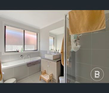 74 Grainger Parade, Lucas, Vic 3350 - Photo 3