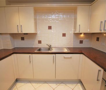 2 bedroom property to rent - Photo 2