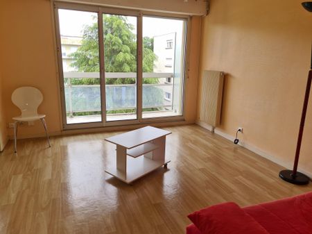 Location Appartement 1 pièce 31m² LE CREUSOT 71200 - Photo 4