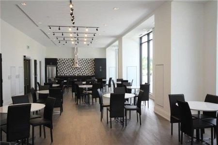 For Lease - 555 William Graham Drive Unit# 417, Aurora, Ontario - Photo 5