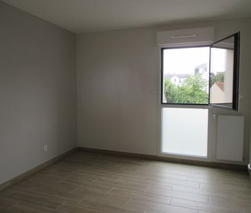 Location Appartement 3 pièces 66m² ST JEAN LE BLANC 45650 - Photo 2