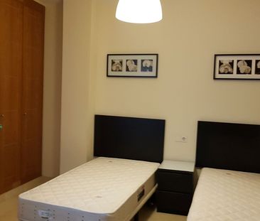 Ático de alquiler en Calle Victoria, La Victoria - Photo 5