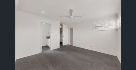 Light, Bright & Low Maintenance - Great Location! - Photo 4