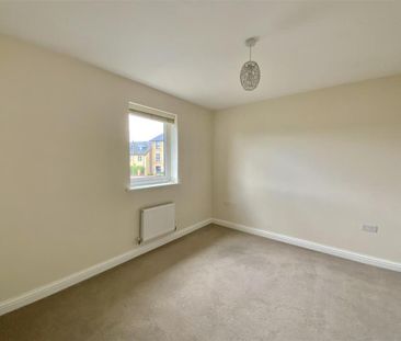 4 bedroom detached house to rent - Photo 4