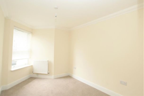 Surrey House, Hersham Village - Photo 1