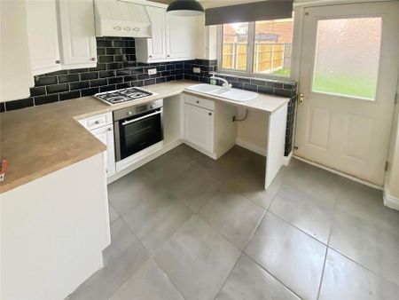 3 bedroom detached house to rent - Photo 4