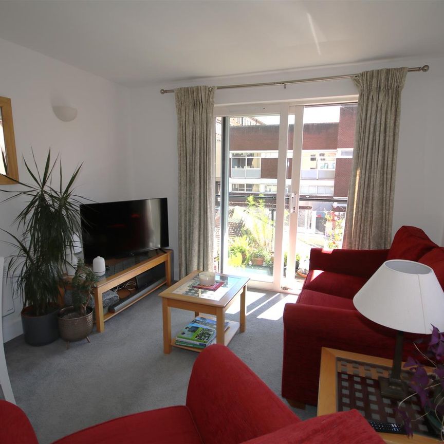 Kent CanterburyFlagstaff Court, CT1 3HA, Canterbury - Photo 1