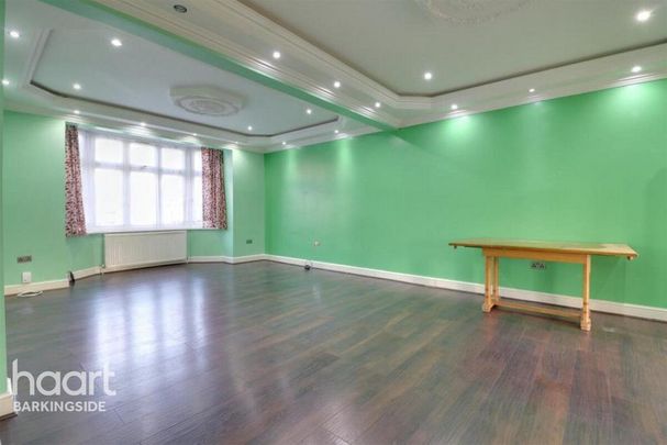 4 bedroom terraced house to rent - Photo 1