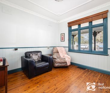 Centre of Town, House & Flat - Photo 1