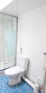 Appartement - 1 Pièce - 30.02m² - COURBEVOIE BECON - Photo 4