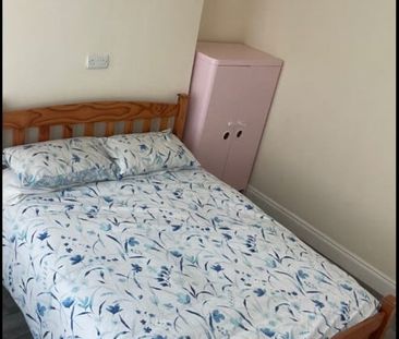 Room in a Shared House, Rossett Street, L6 - Photo 3