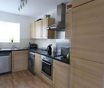 2 bedroom apartment to rent - Photo 4