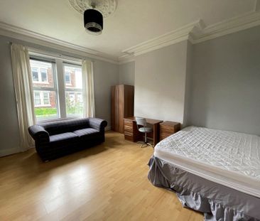 Fifth Avenue Rm, Newcastle Upon Tyne - Photo 2