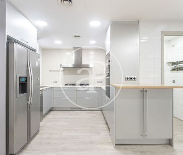 4 bedroom luxury penthouse for rent in Barcelona, Catalonia - Photo 1