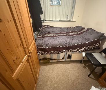 Room in a Shared House, Villiers Close, LU4 - Photo 3
