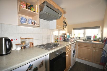 1 bedroom Flat To Let - Photo 5