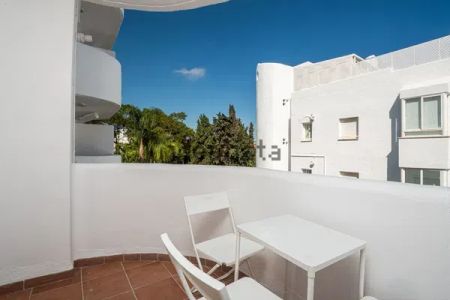 Alquiler de piso en Bulevar Príncipe Alfonso de Hohenlohe - Foto 4